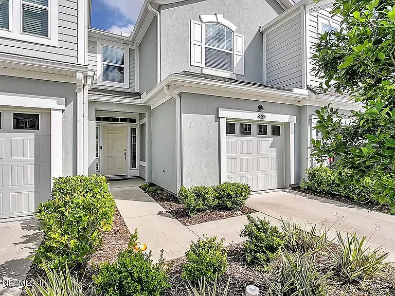 361 Richmond Dr — Photo 6