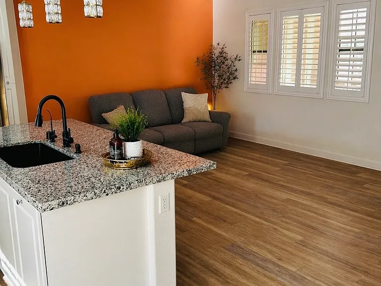 922 Slate St — Photo 8