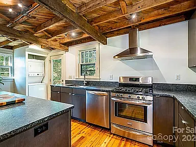 96 Barnard Ave — Photo 4