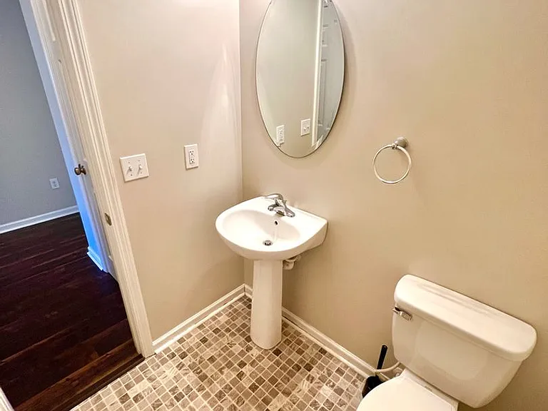 205 Jackson St — Photo 10