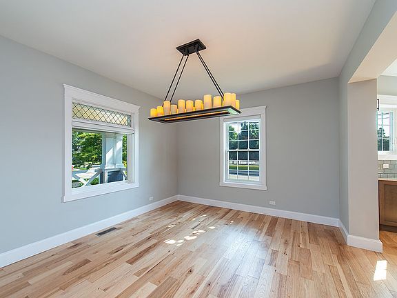 5th image of 205 W Cook Ave