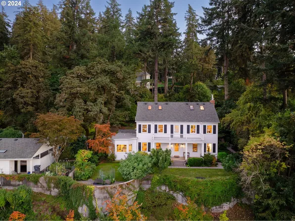 2713 Fairmount Blvd, Eugene, OR 97403