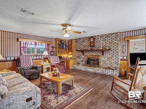 5th image of 10625 Grand Ave
