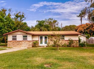114 E Holly St, Howey In The Hills, FL 34737