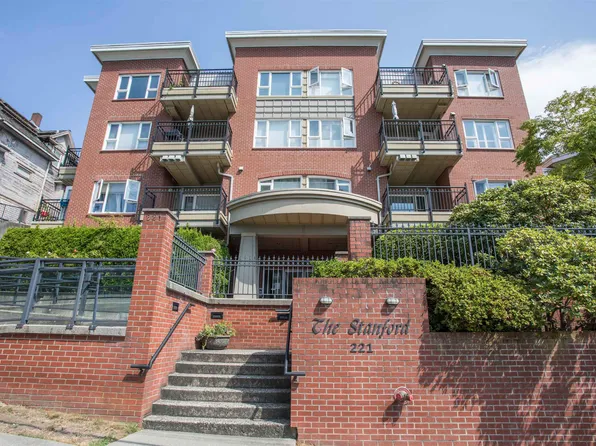 221 11th St #606, New Westminster, BC V3M 4C8