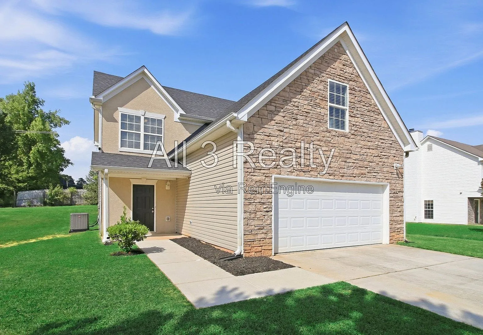 4 bed, 2.5 bath, 1913 sqft, $1,895 — Photo 2