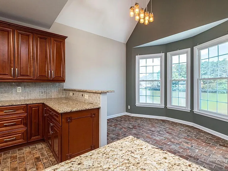 225 Heritage Lake Dr — Photo 38