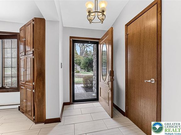 3rd image of 6404 Fir Rd