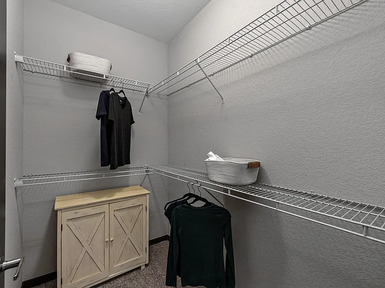 Ridge at Castle Rock Apartments — Photo 18