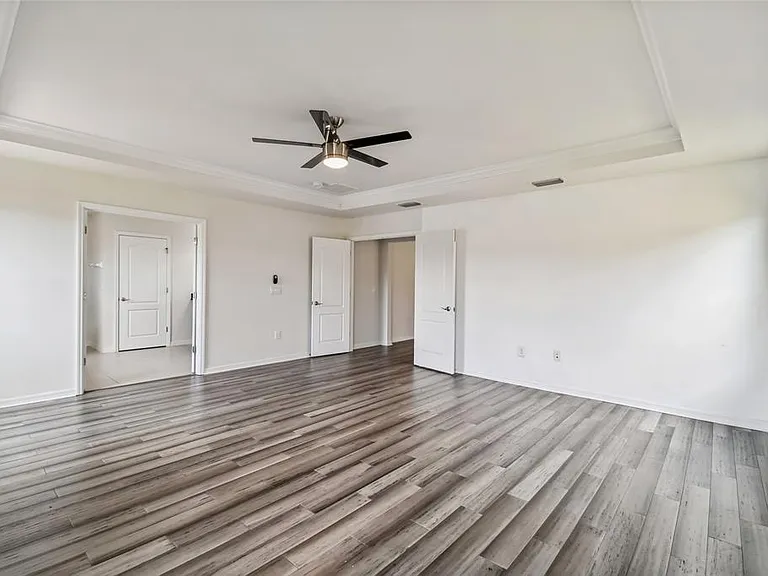 11027 Tahiti Isle Ln — Photo 17