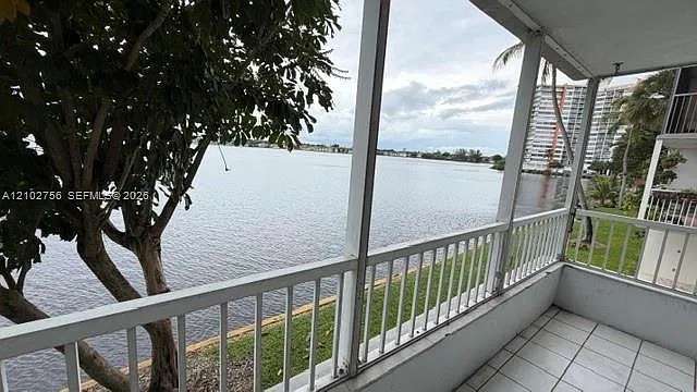 1175 NE Miami Gardens Dr — Photo 2