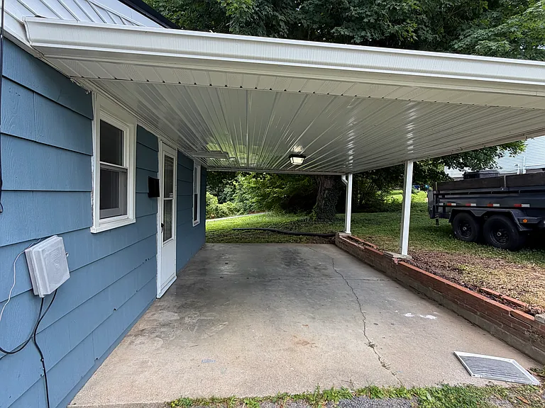 605 Cedar St — Photo 2