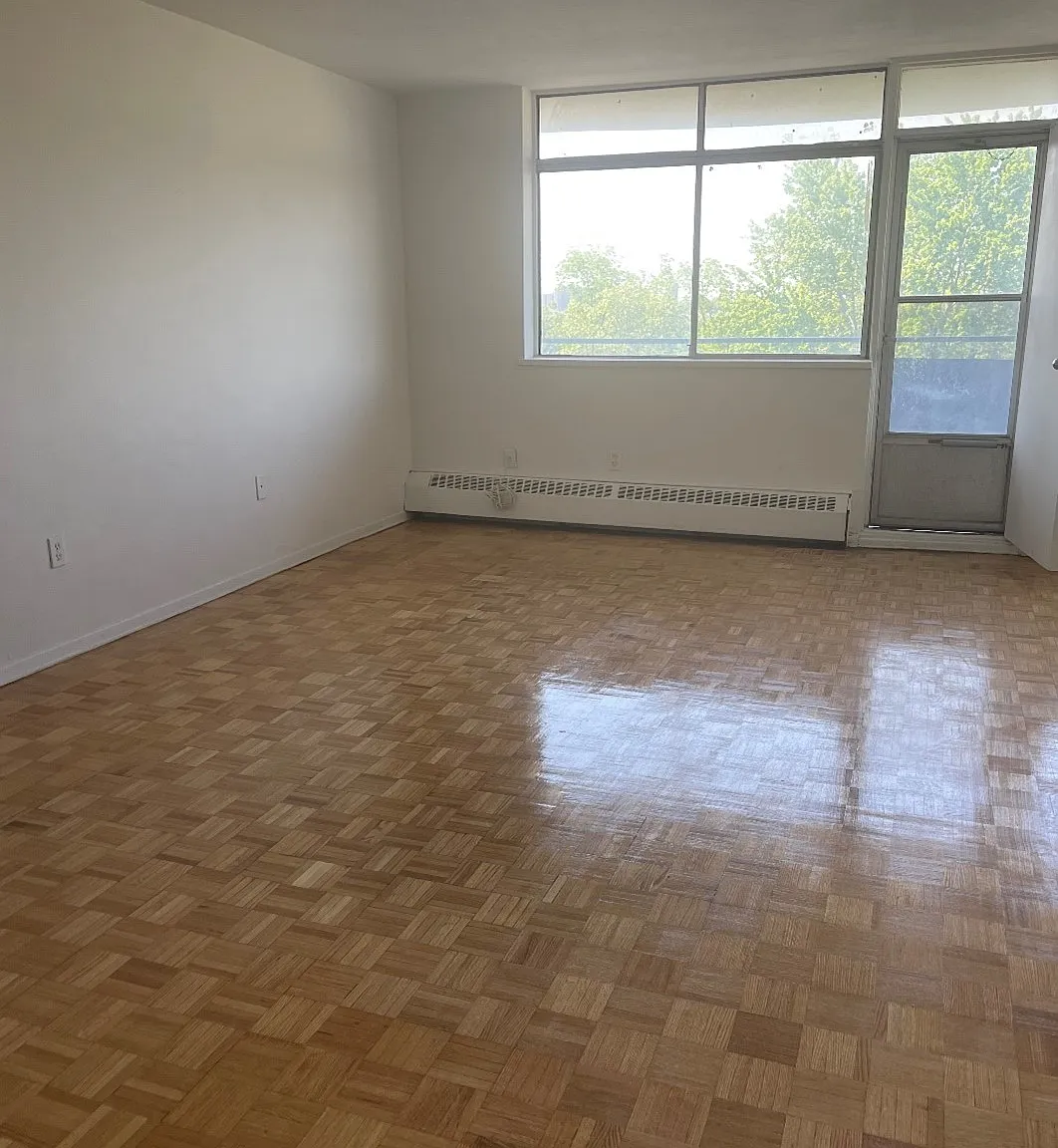 2255 Weston Road, Toronto — Photo 4