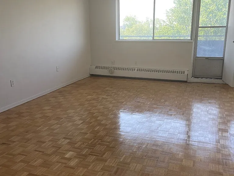 2255 Weston Rd — Photo 3