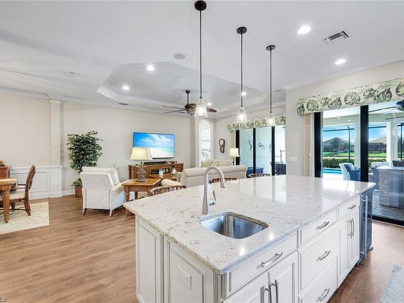 5th image of 8362 Viale CIR
