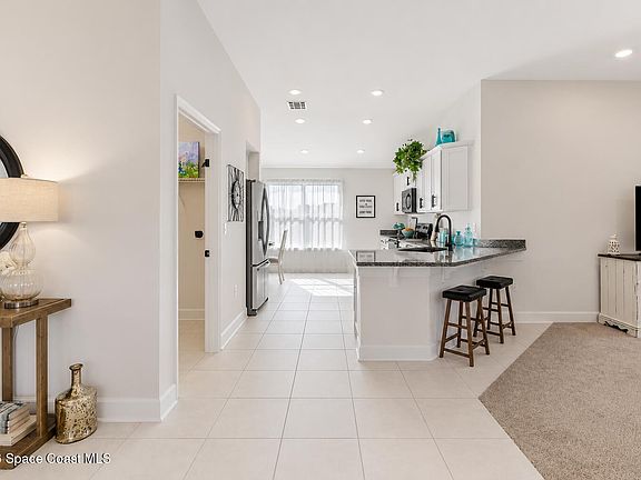 5th image of 2525 Palisades Dr SE