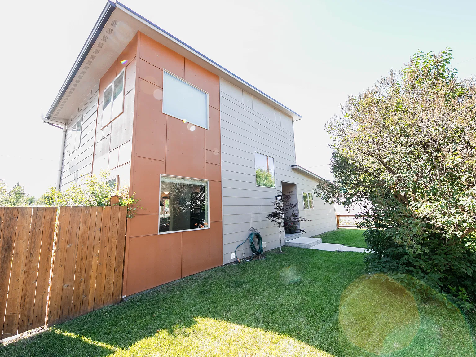 1525 Kemp St — Photo 4