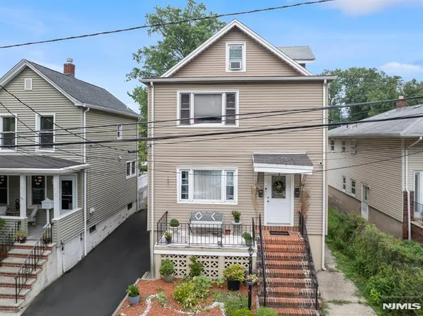 50 Oak St, Rochelle Park, NJ 07662
