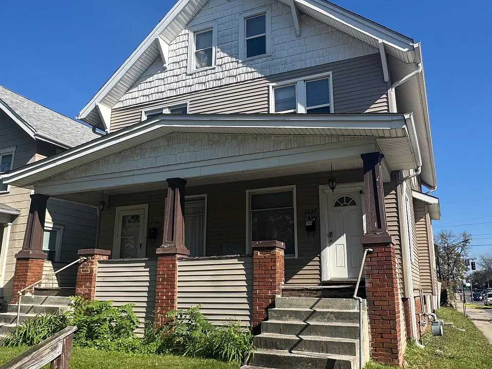 2538 Glen Echo Dr