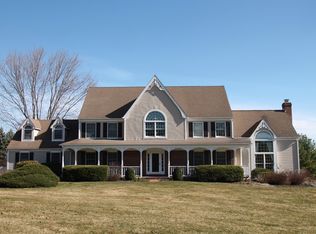 11 Wolfs Farm Rd, Hampton, NJ 08827