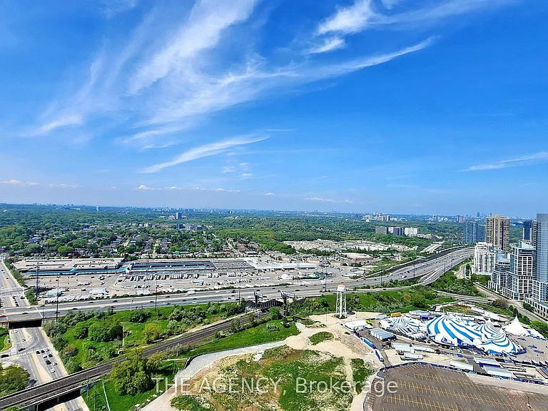 10 Park Lawn Rd #LPH09 — Photo 21