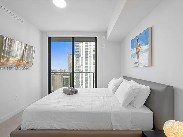 121 NE 5th St #3006 — Photo 6