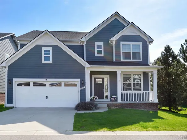 31010 Tremont Ln, Beverly Hills, MI 48025