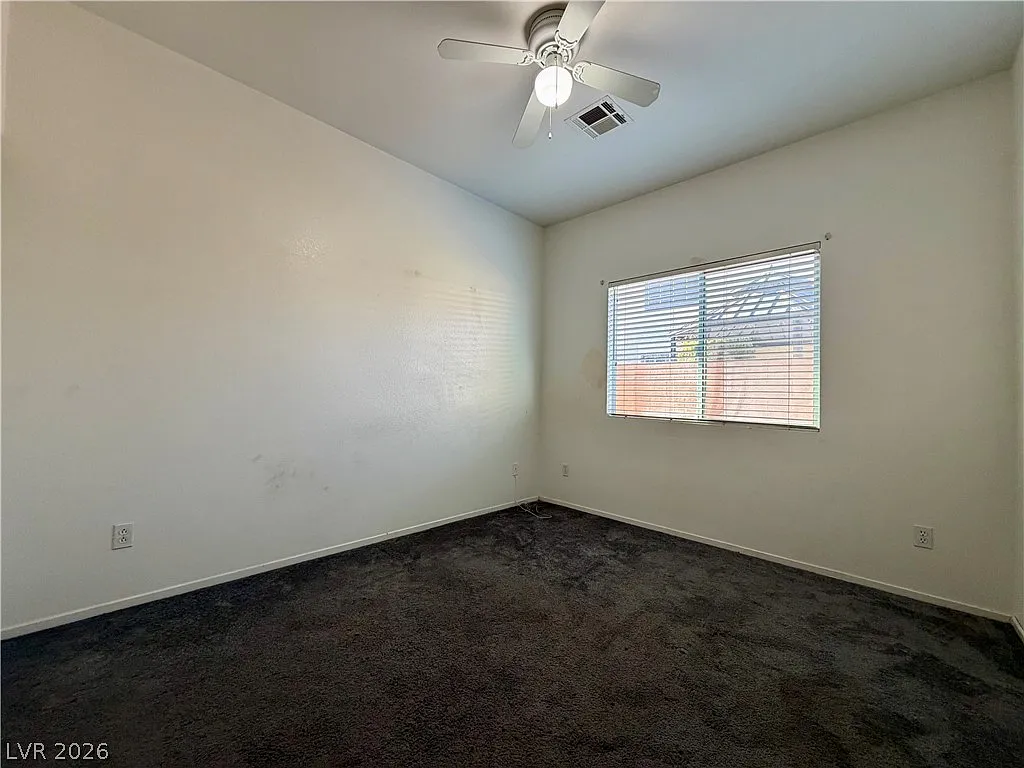 3 bed, 2.0 bath, 1487 sqft, $2,100 — Photo 4