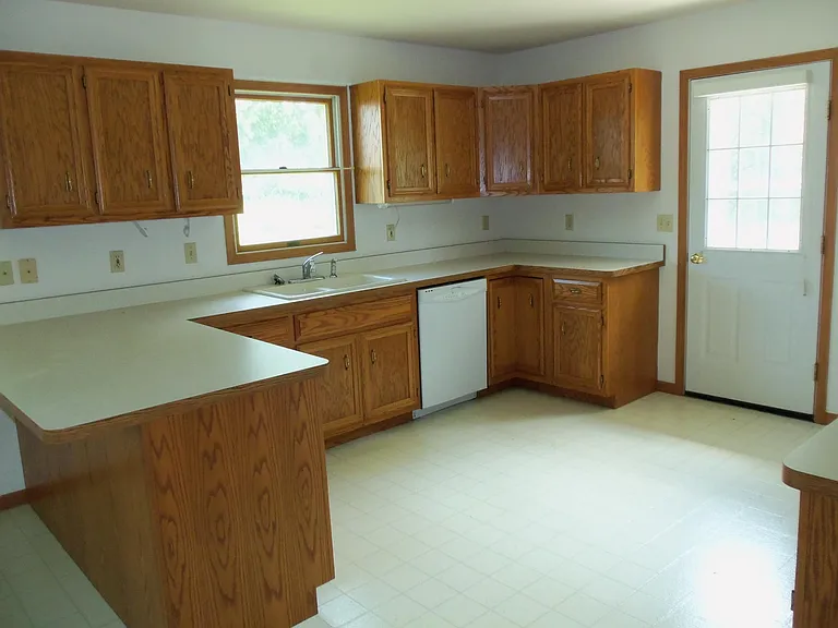 1538 Gene Ct — Photo 6