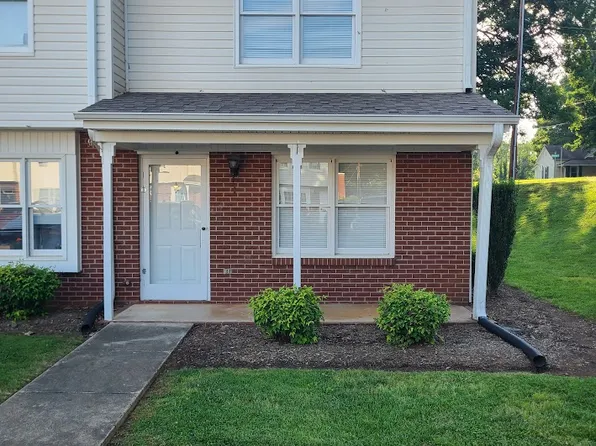 180 Summit St APT 1, Rural Hall, NC 27045