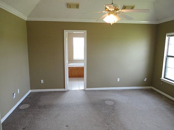 5th image of 102 Bayou End Cir