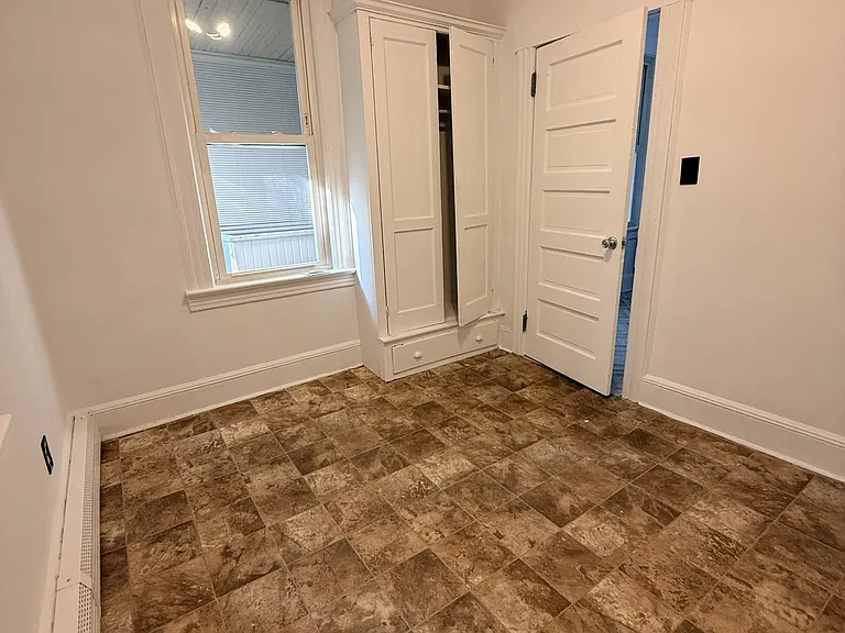 113 Grand St #2 — Photo 9