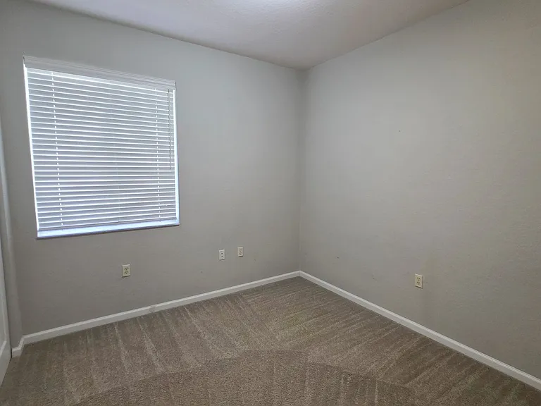 2565 Langrove Ln SW — Photo 16