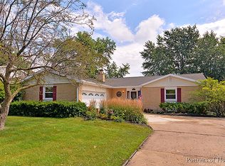 2023 Sheffield Ln, Wheaton, IL 60189