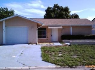 8025 Pequena Dr, Port Richey, FL 34668