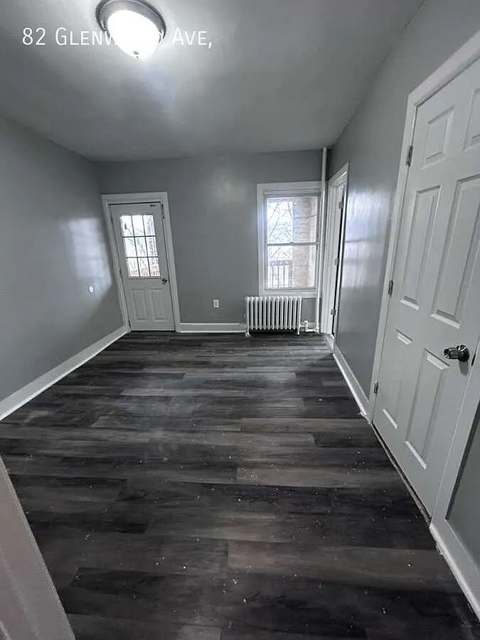 2 bed, $2,400 — Photo 3