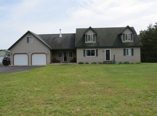 17587 Fewins Rd, Interlochen, MI 49643