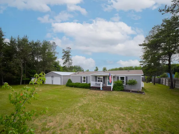 12156 6th St, Bear Lake, MI 49614
