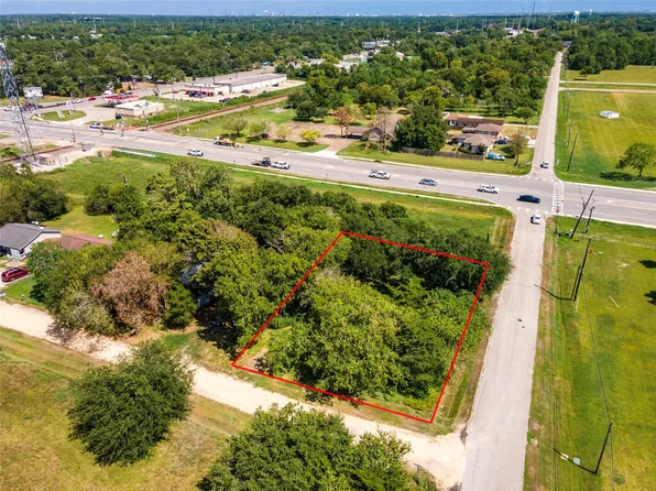 6521 Crockett St, Hitchcock, TX 77563