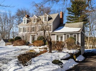 27 Rivercrest Dr, West Newbury, MA 01985