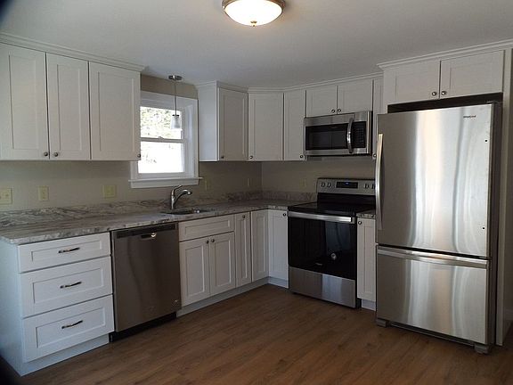 Fully AppliancedKitchen