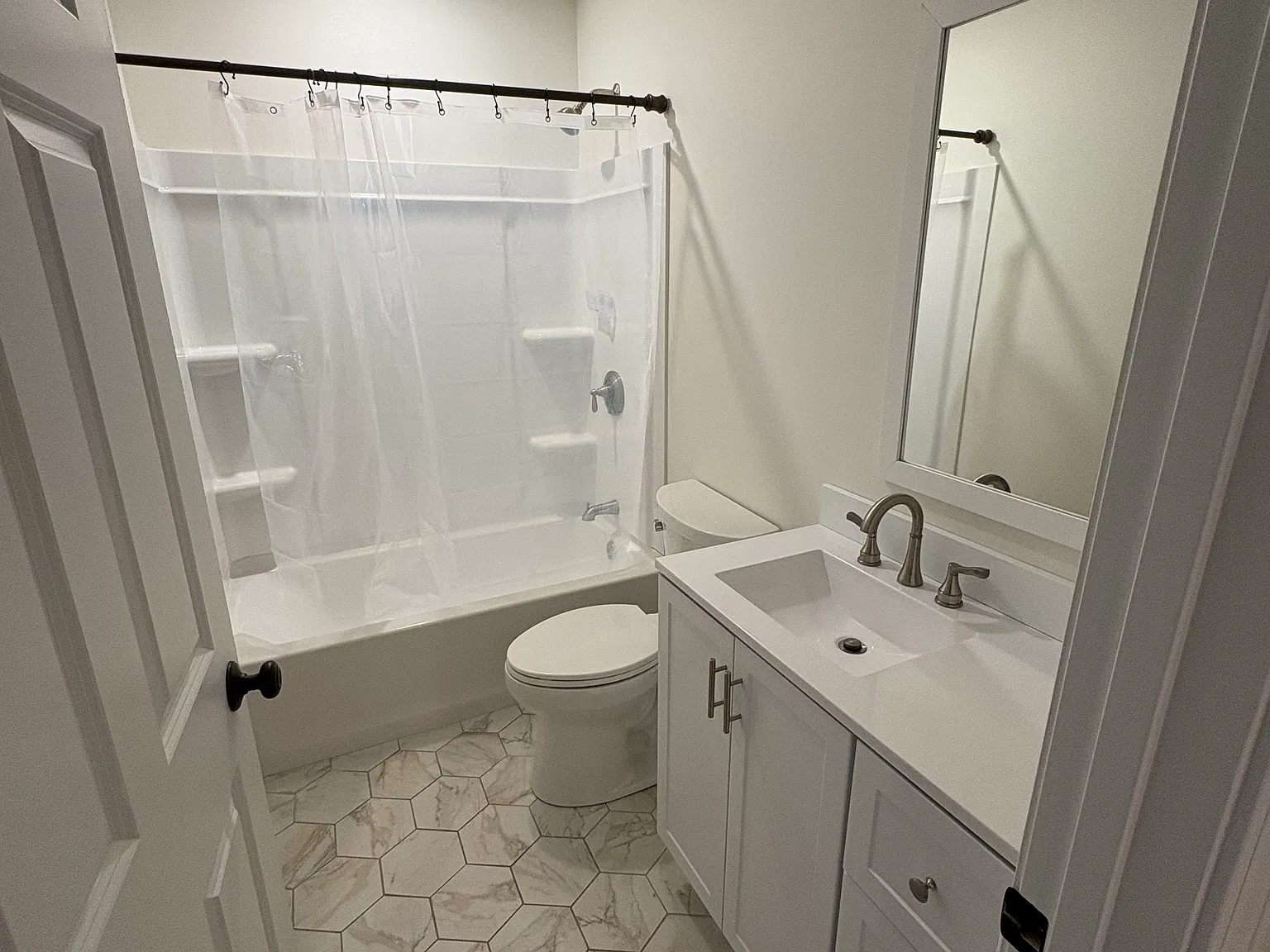 154 Granite St — Photo 3