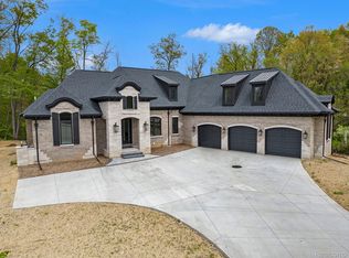 12975 N Pointe Dr, Shelby Township, MI 48315