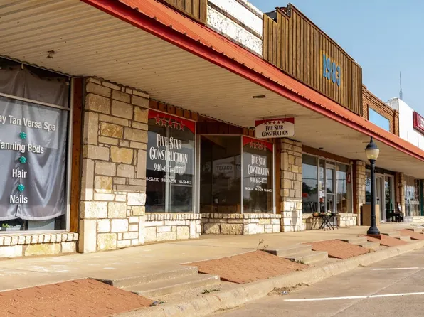 110 N Central Ave, Knox City, TX 79529