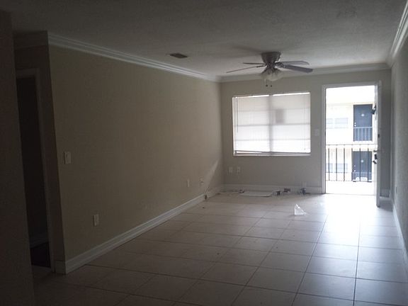 2nd image of 5221 S Bayshore Blvd #32