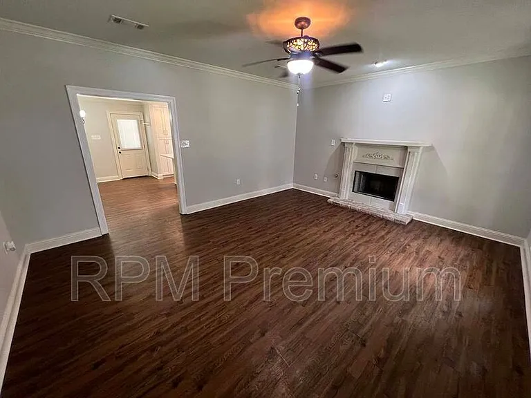 13235 Country Park Ave — Photo 9