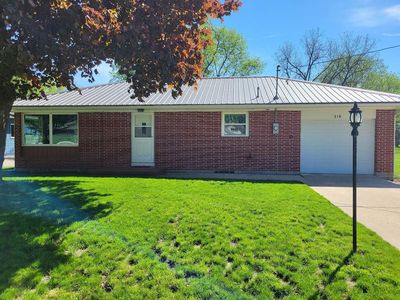 318 Lakeshore Dr, Nashua, IA, 50658