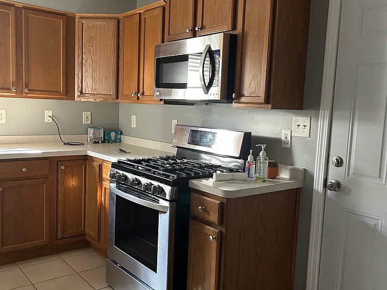 Summit Dr — Photo 5