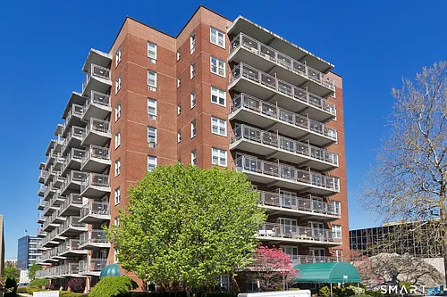 700 Summer St Photo 1