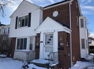 2090 Warren Rd, Lakewood, OH 44107